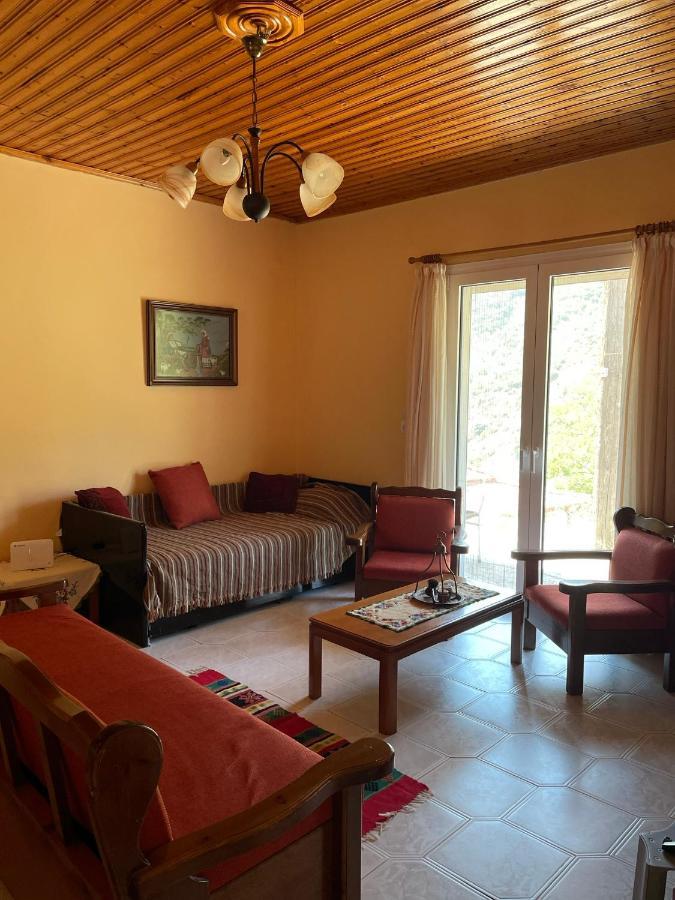 Thanasis House Dimitsana Luaran gambar