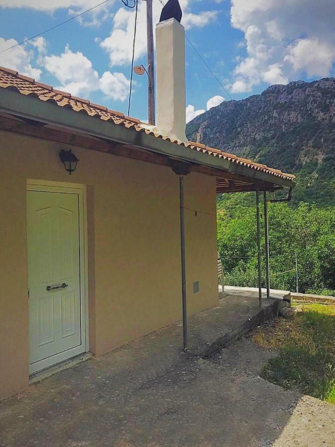 Thanasis House Dimitsana Luaran gambar